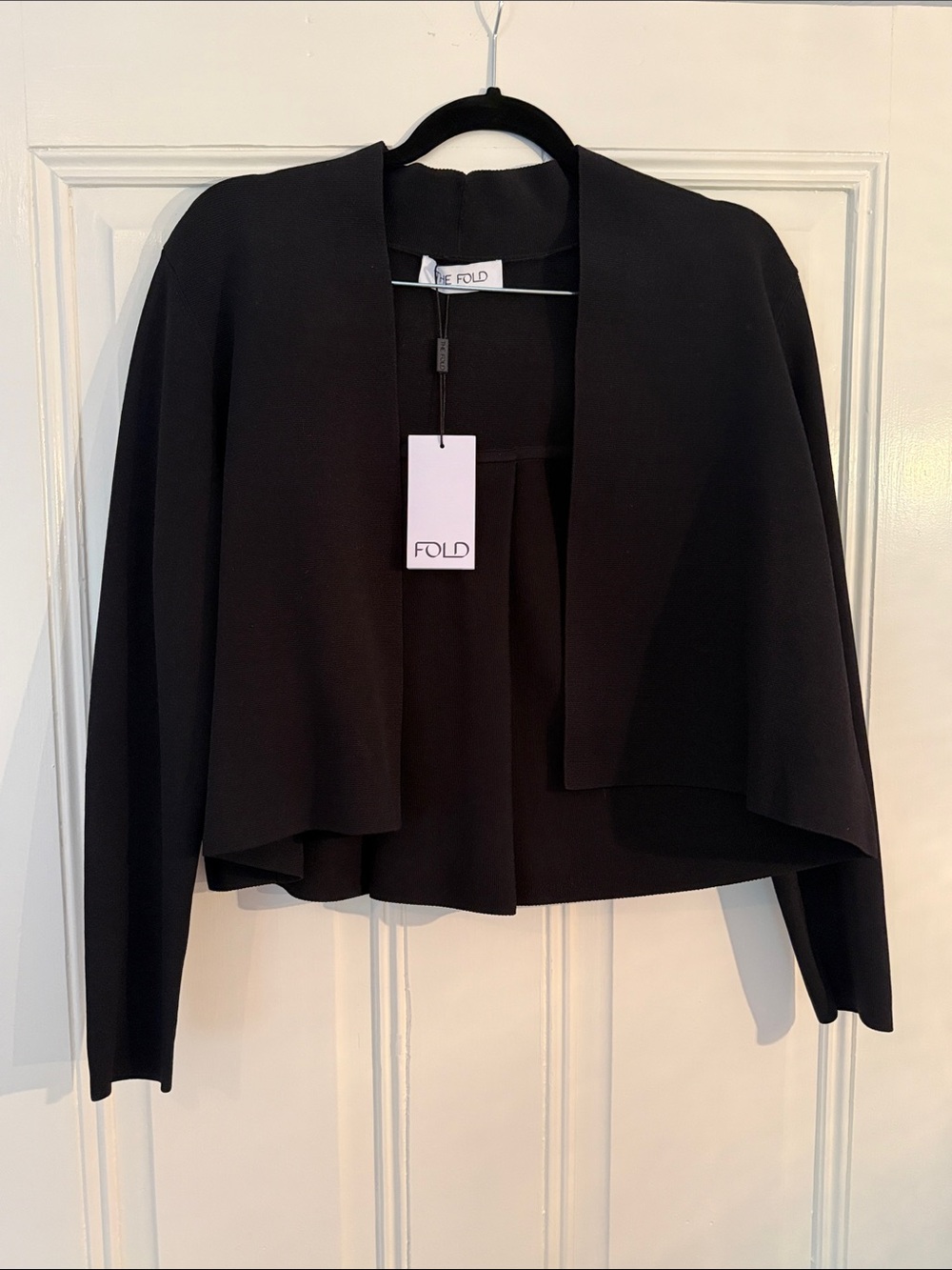 FOLD Women’s Black Open-Front Cropped Jacket